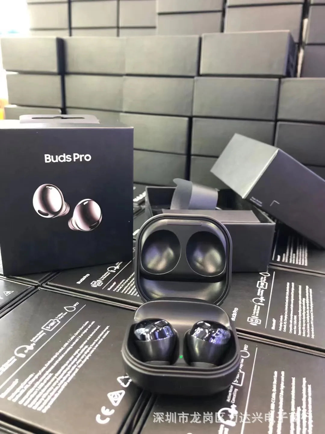 Buds Pro wireless in ear Bluetooth earphones with self noise reduction R190